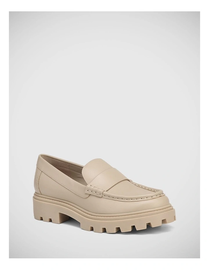 Freyja Leather Loafer in Tapioca