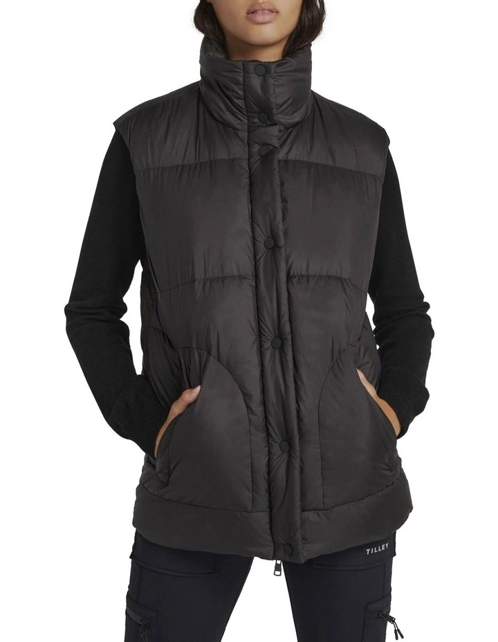 Trail Down Vest in Black