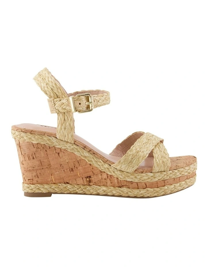 Kelisa Wedges in Beige