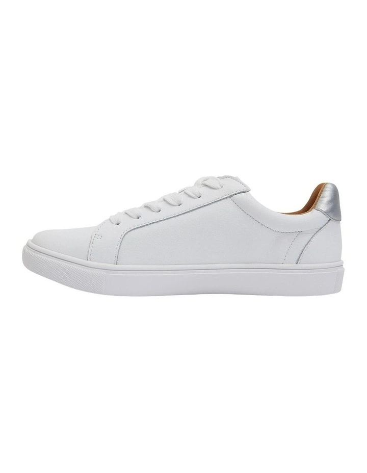 Stark Sneakers in White /Silver Leather