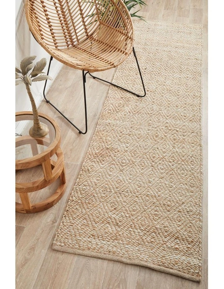 Noosa 444 Natural Runner Rug in Natural
