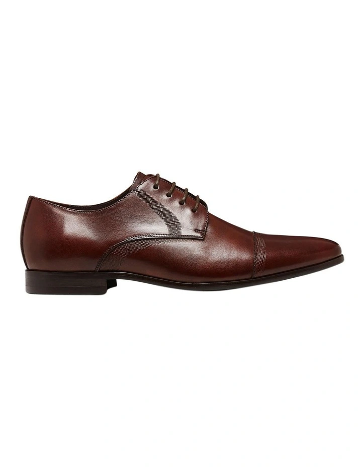 Jaded Lace Up Dress Shoes in Mocha