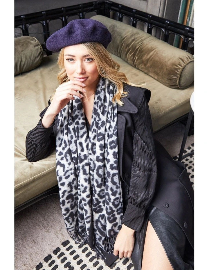 Lisa Wool Blend Beret in Navy