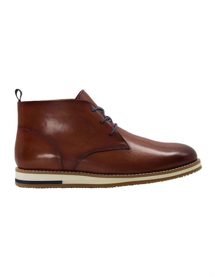 Camron Boots in Tan