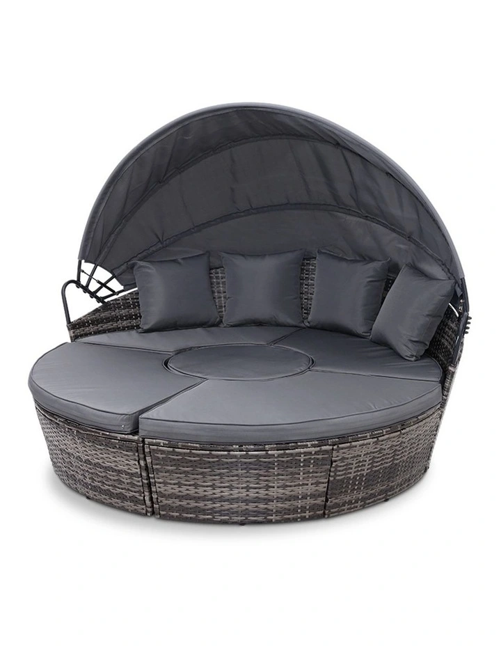 Outdoor Lounge Setting