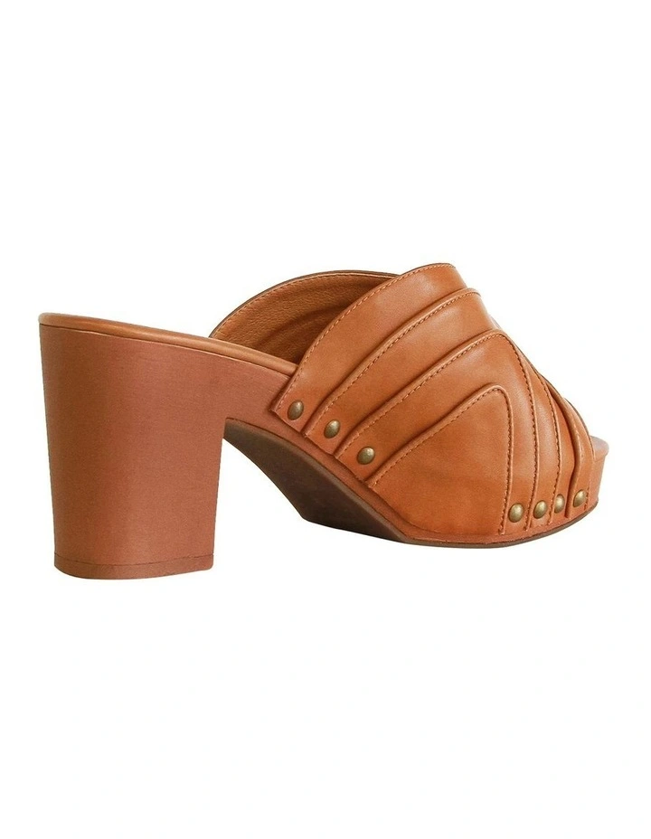 Wild Thoughts Clog Mule in Tan