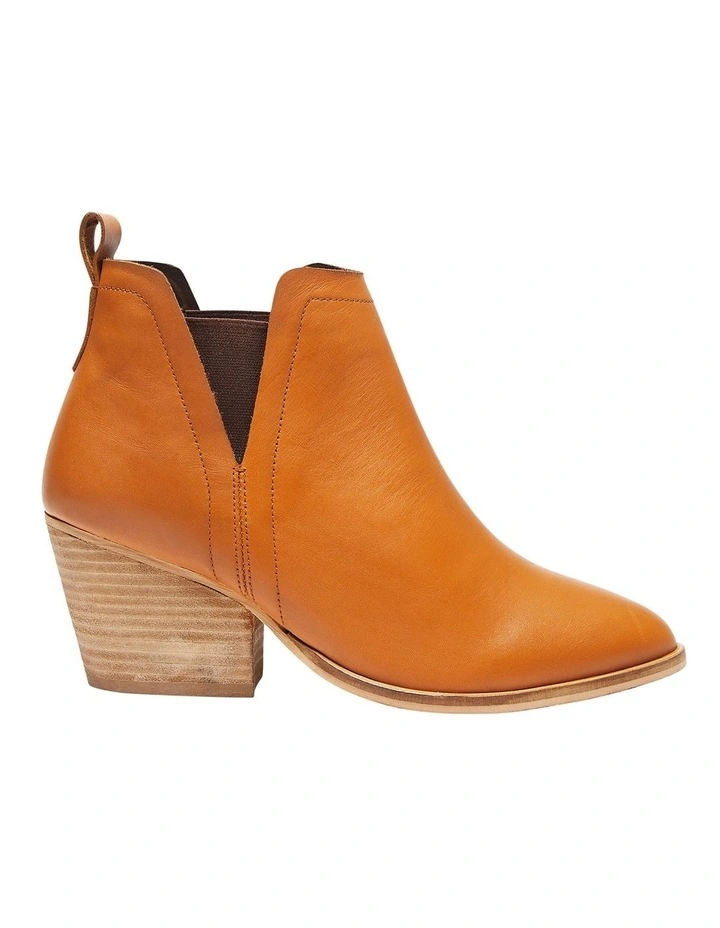 Balfour Boots in Tan Glove
