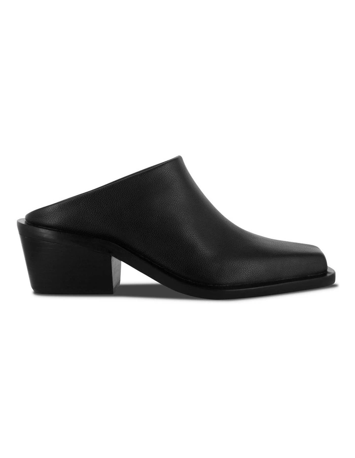 Kim Mules in Ebony