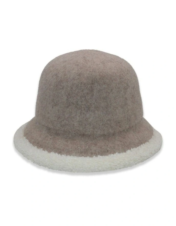 Annie Woollen Pull On in Sand