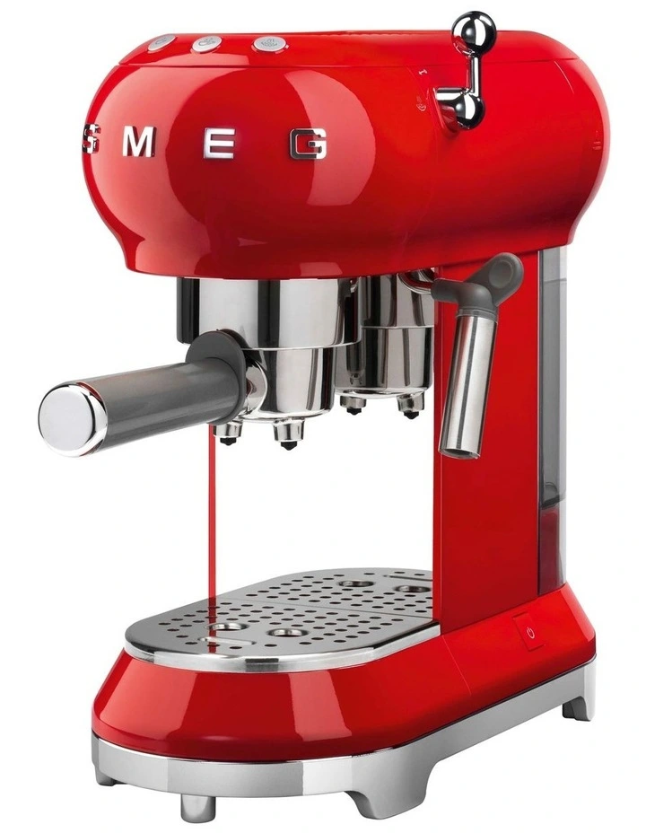 Manual Coffee Machine in Red ECF01RDAU