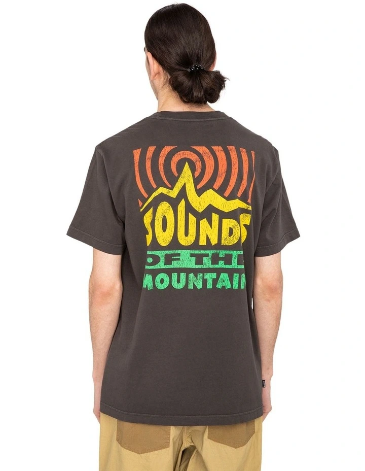Sounds Of The Mountains Relaxed T-shirt in Black