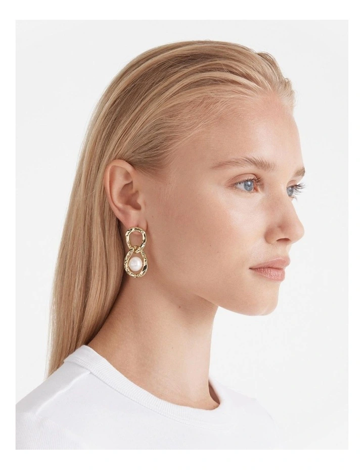 Retrieved Earrings in Gold