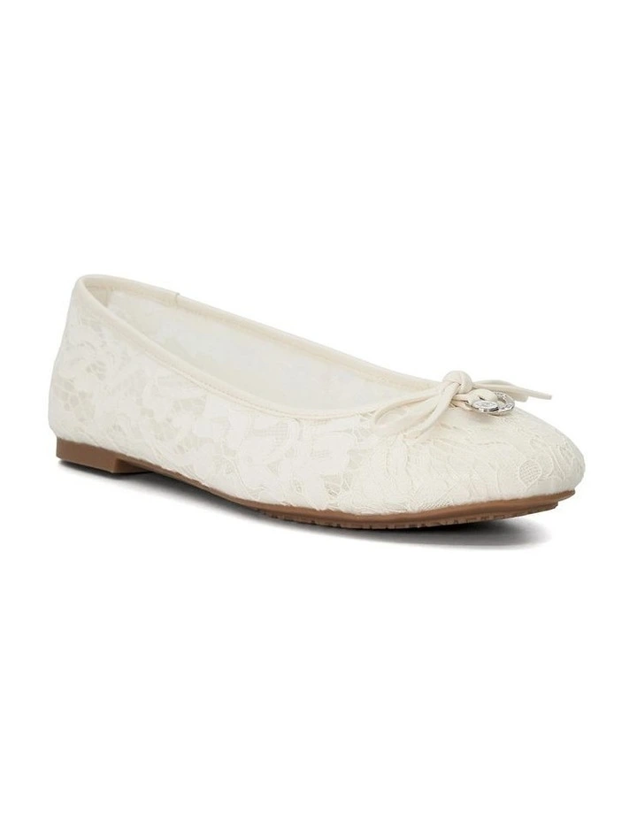 Heartstring Lace Wedding Ballet Flats in Ivory