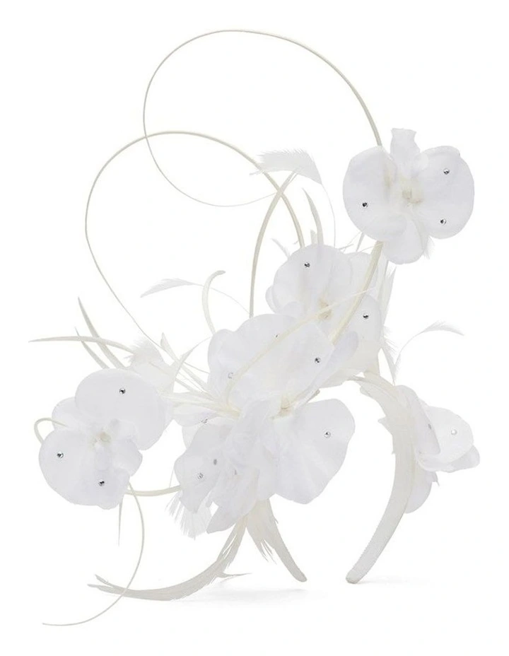 Jada Fascinator in White