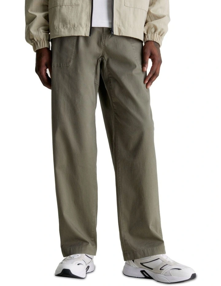 Badge Trim Woven Pant in Olive Green