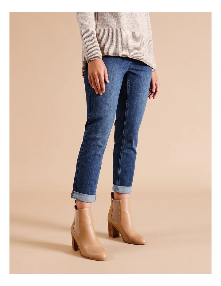 Organic Cotton Blend Wardrobe Staple Slim Crop Jean in Original Wash