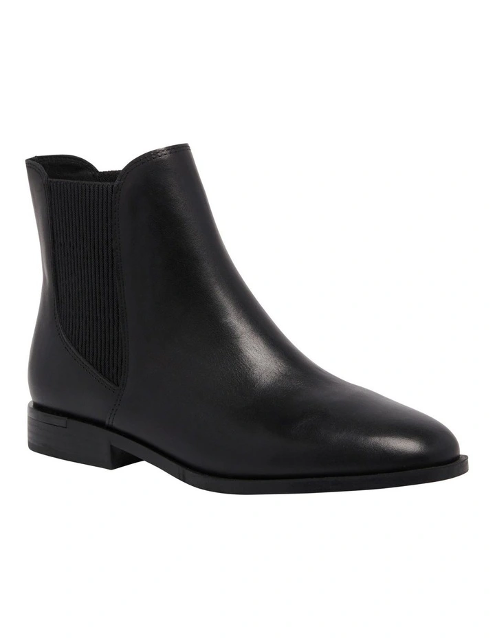 Agate Ankle Boot in Black