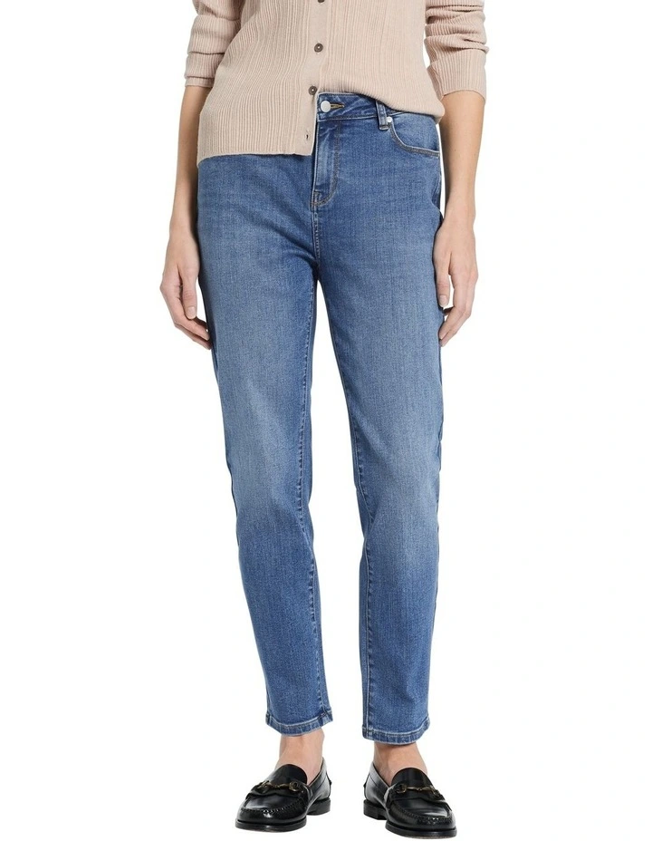 Frankie Relaxed Mum Jeans in Antique Wash