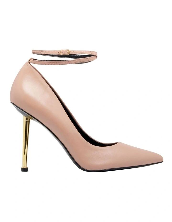 Trevs Pump in Light Pink