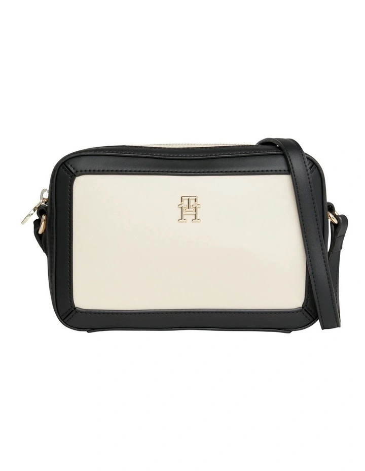 Essential Contrast Crossover Bag in Multi