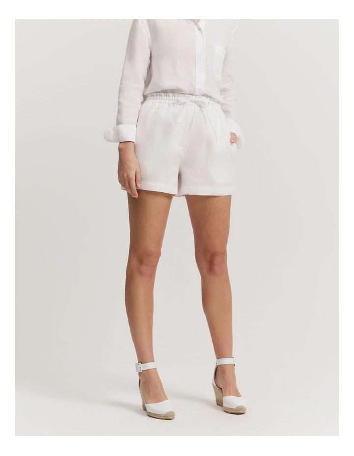 Organically Grown Linen Relaxed Short in White