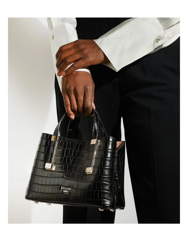 Dinkydorrie Shoulder Bag in Black