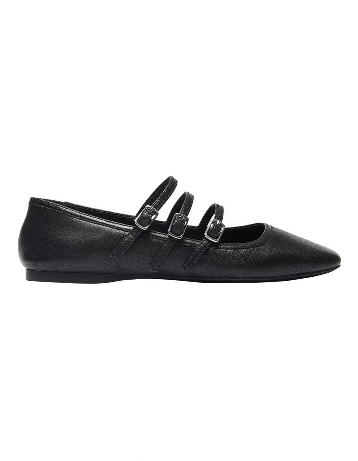 Millie Flat Shoes in Black Leather