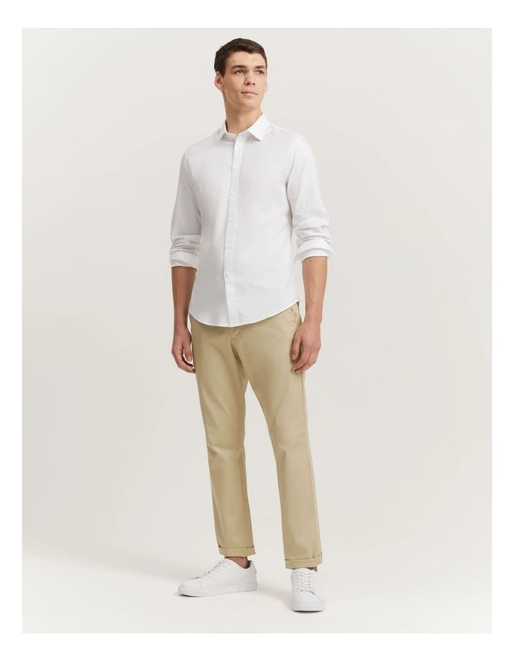Regular Fit Travel Trouser in Natural