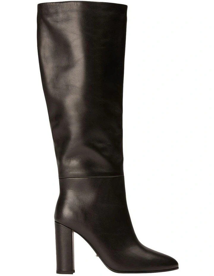 Boss Boots in Black Como