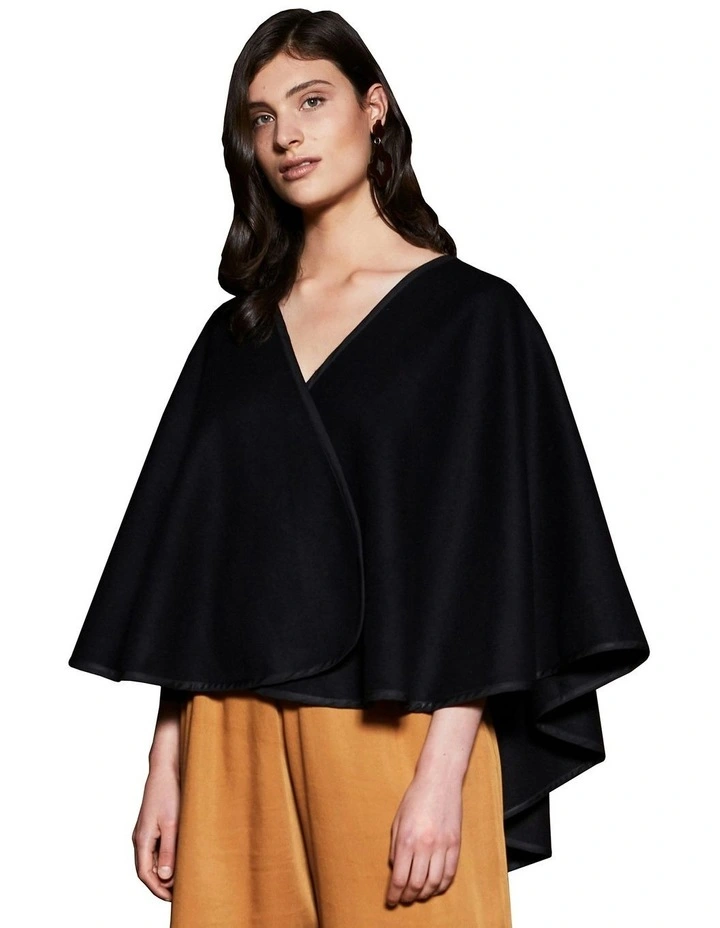 Shade Cape in Black