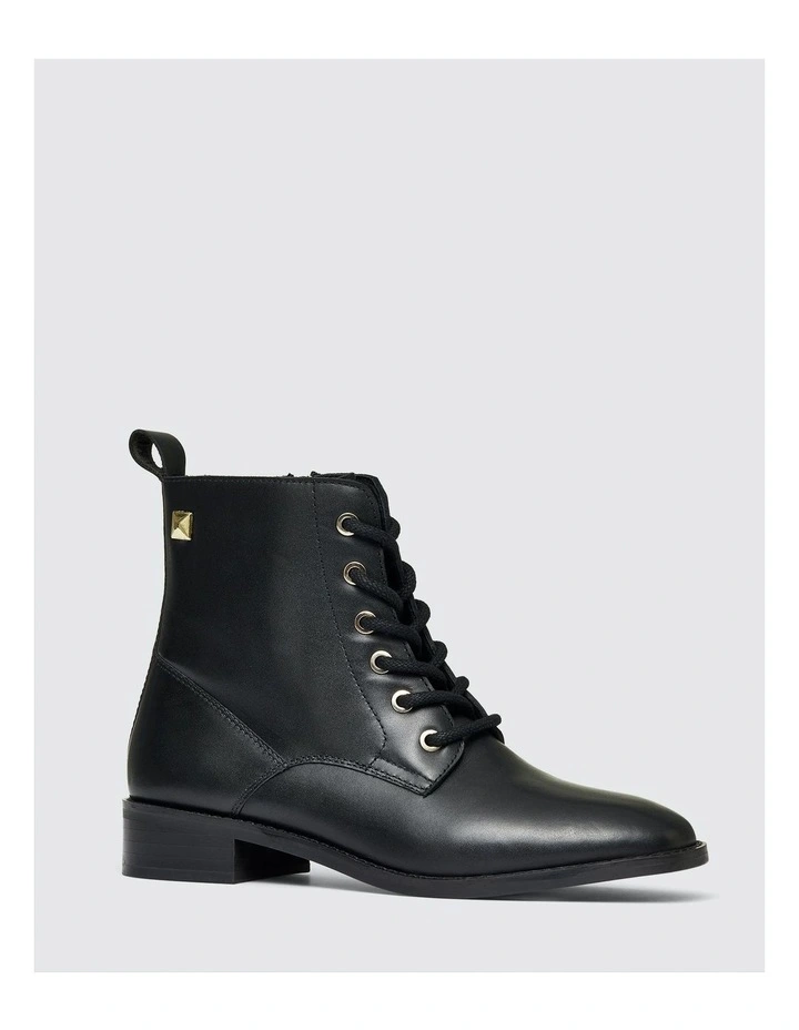 Timi Boots in Black Smooth