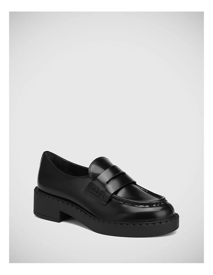 Cambridge Leather Loafer in Black