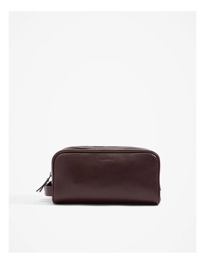 Large Leather Wash Bag in Chocolate
