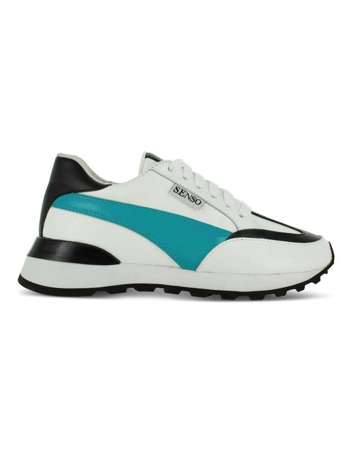 Eason III Sneaker in White