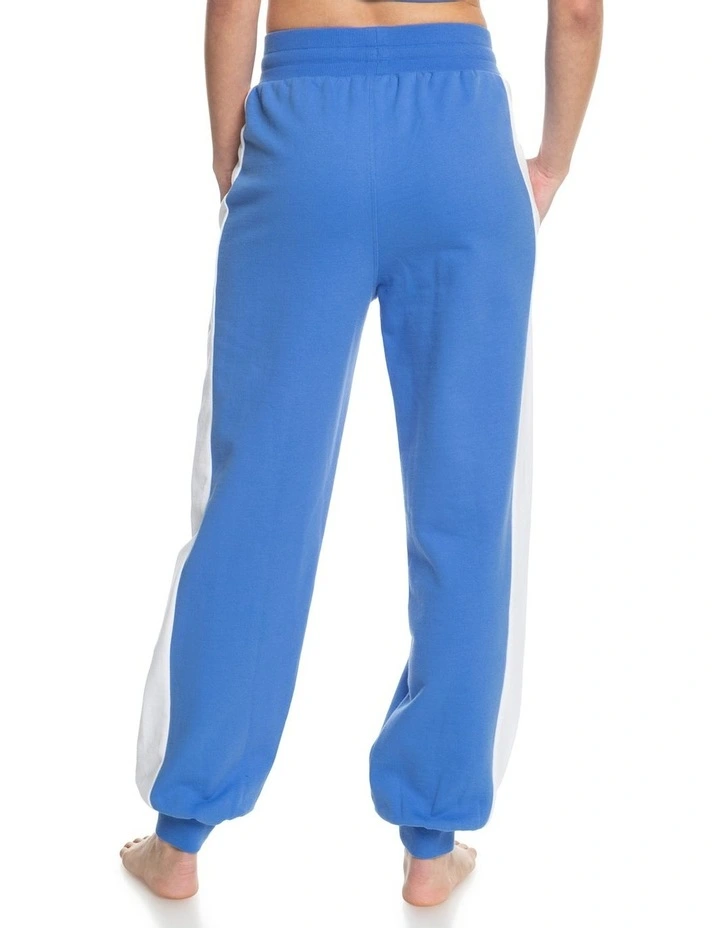 Essential Energy Joggers in Ultra Marine