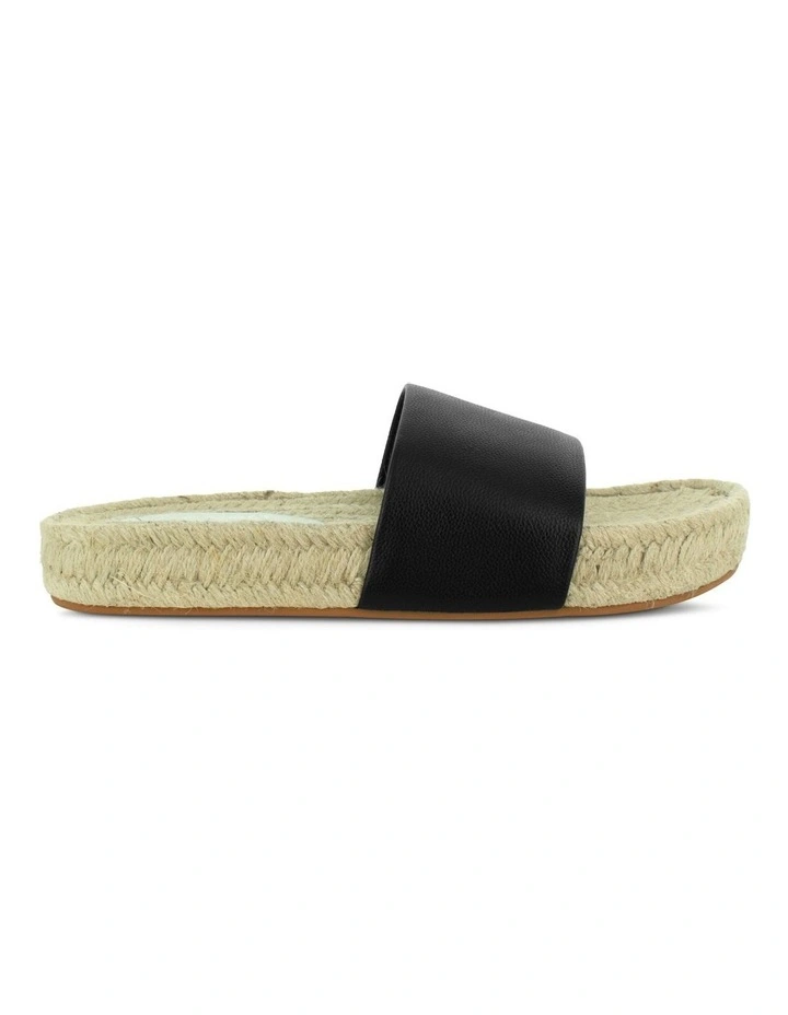 Isobel I Flat Sandals in Black