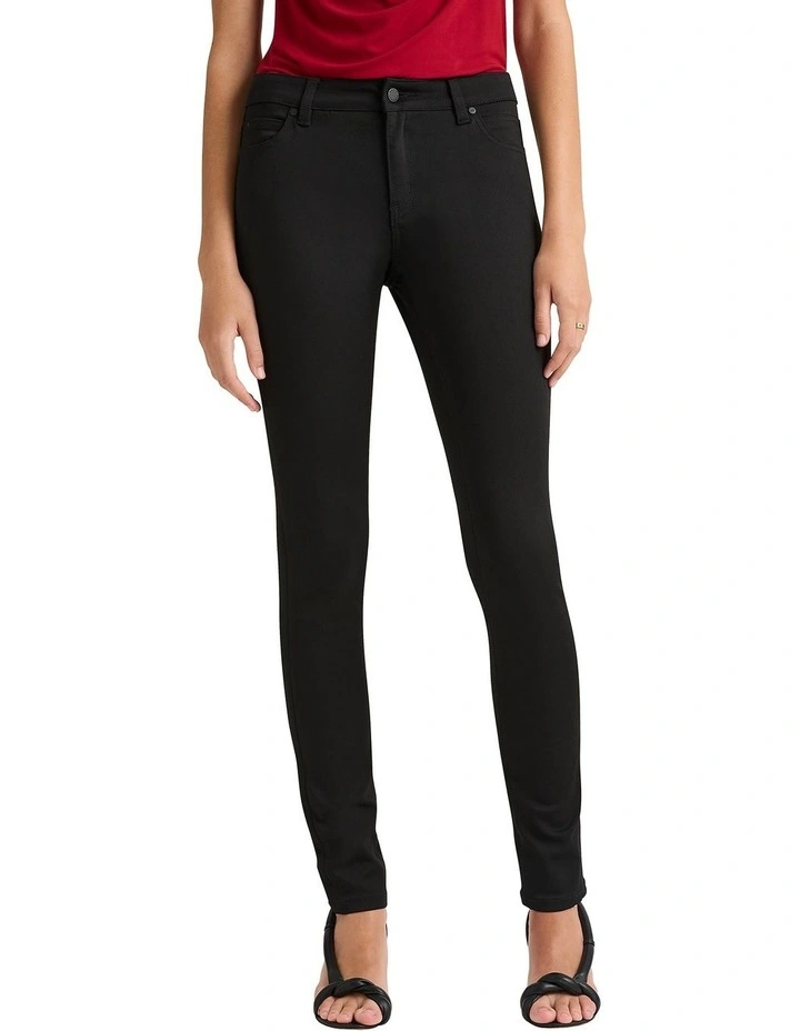 Jackie Skinny Leg Jean in Black