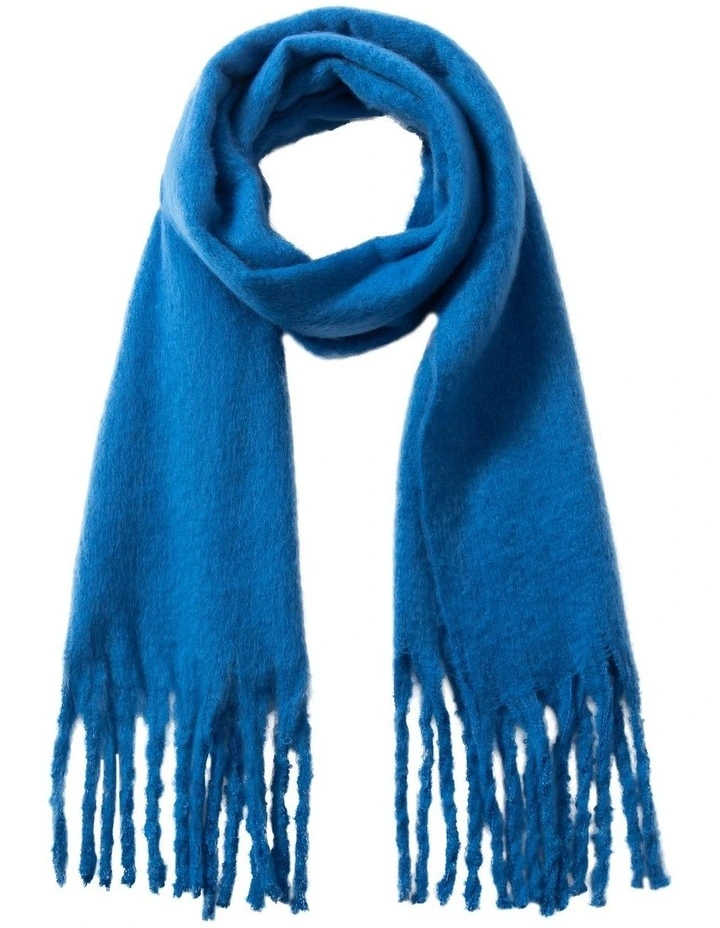 Solid Chunky Knit Winter Scarf in Blue