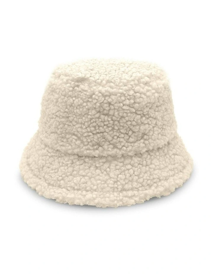 Drew Bucket Hat in Cream