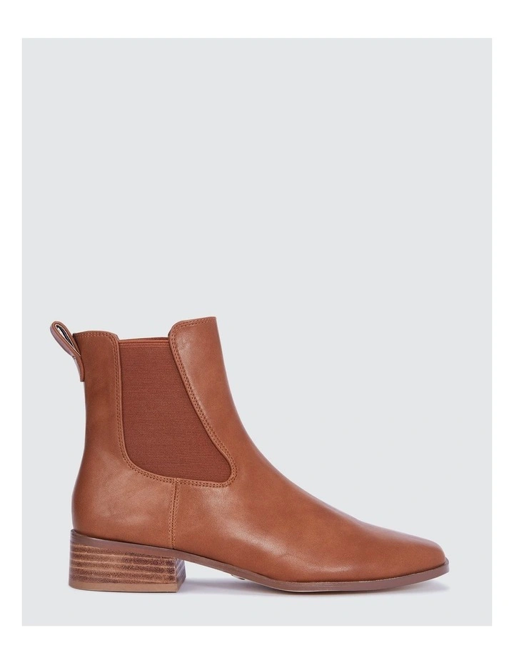 Daishiro Boots in Dark Camel