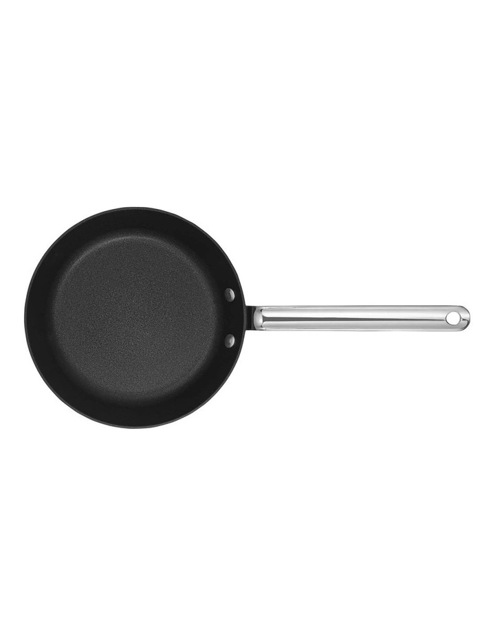 TechnIQ 22cm The Modern Skillet Black