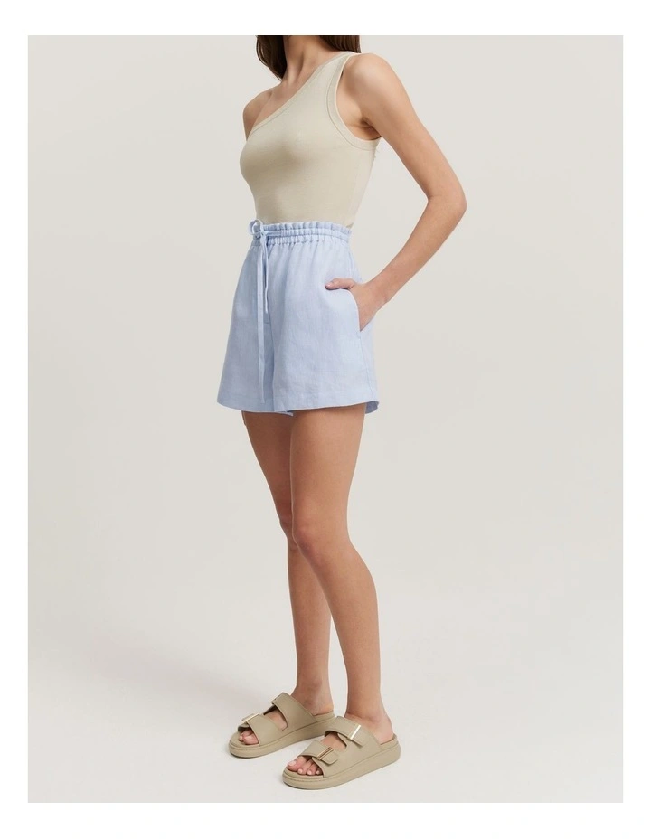 Organically Grown Linen Relaxed Short in Chambray Blue