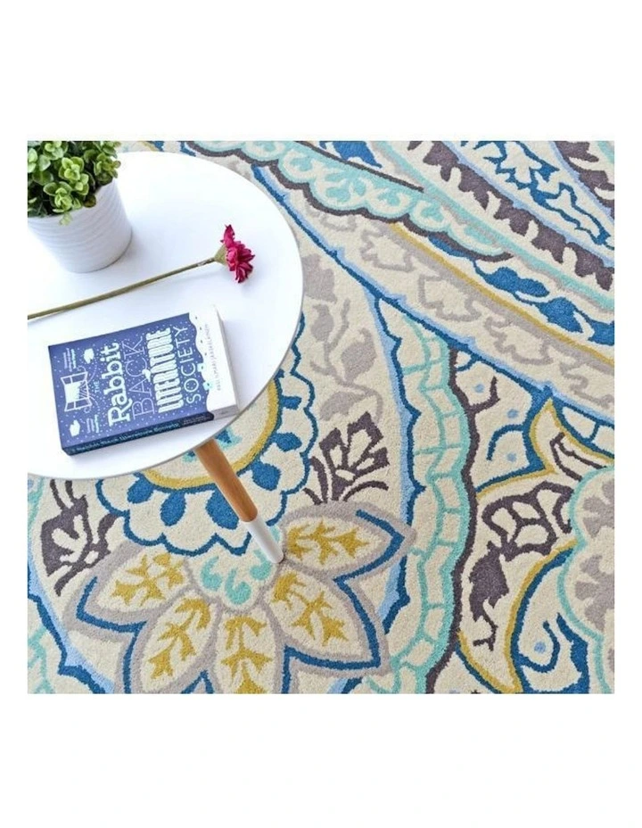 Kashmir 46908 Rug in Azure