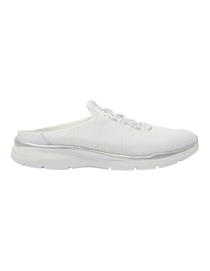 Quest Sneakers in White Knit