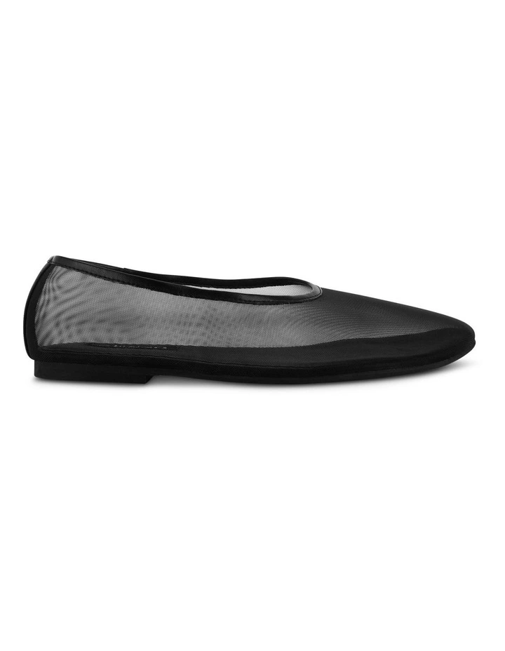 Dena Ballet Flats in Black