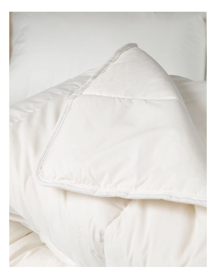 Washable Wool All Seasons Quilt