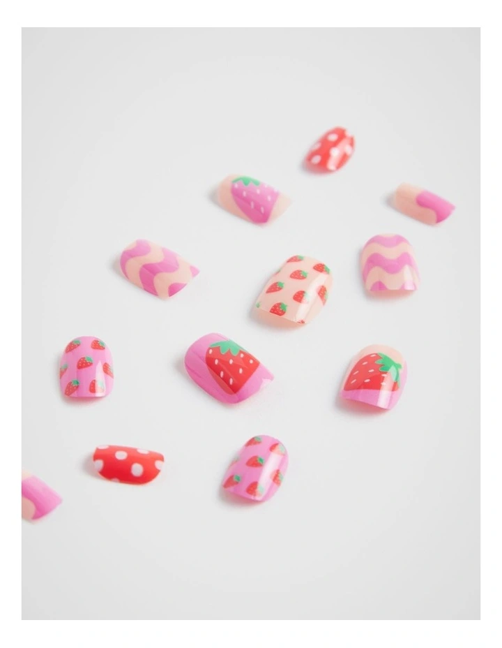 Strawberry Press On Nails