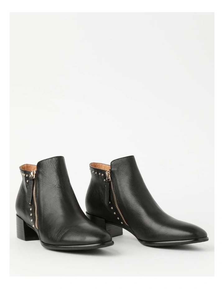 Alister Boot in Black Leather