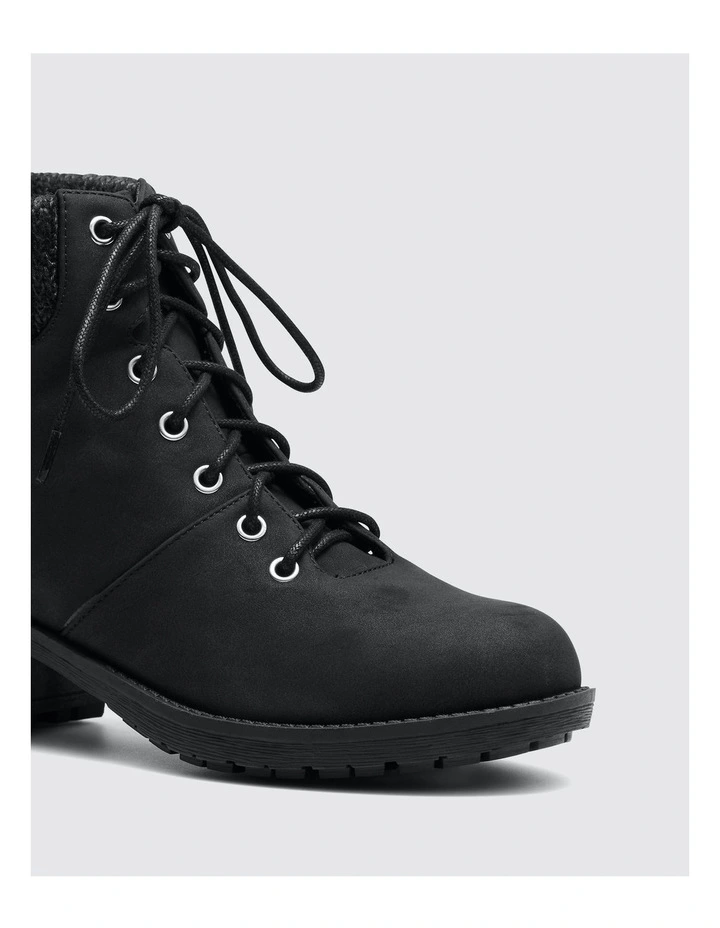 Kavala Boot in Black
