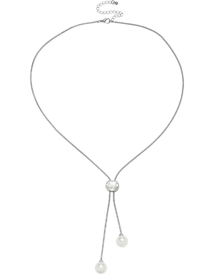 Crystalline Lariat Necklace In Silver